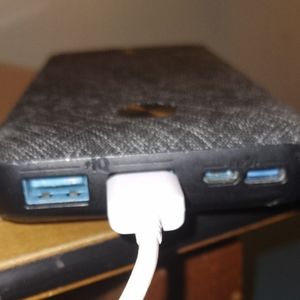 Anker Battery pack with multiple USB ports....top!